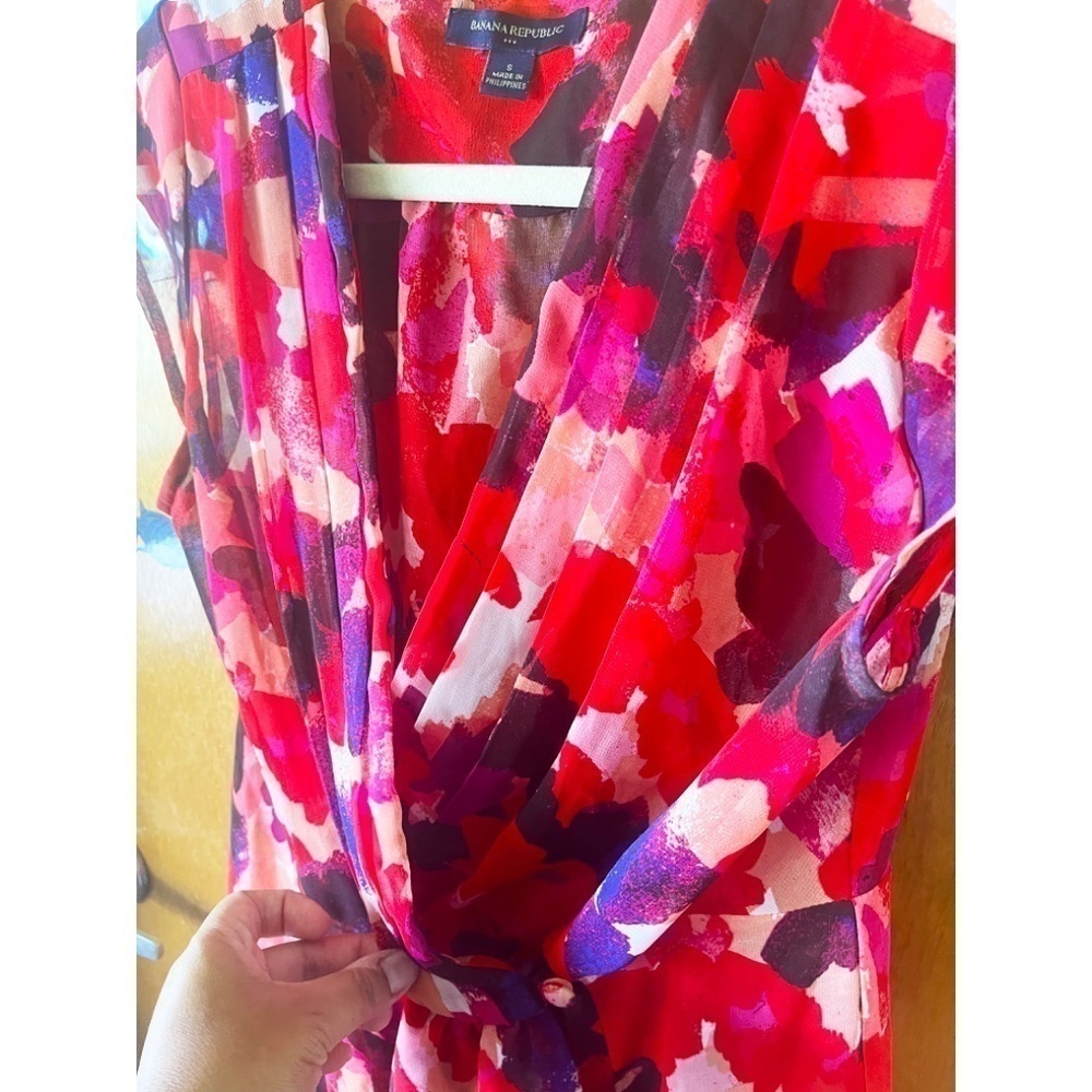 Banana Republic Floral Chiffon Wrap Peplum Blouse V Neck Size S - Picture 4 of 6